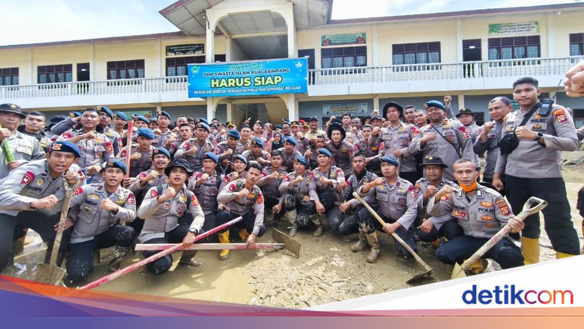 Kapolri Cek Pembersihan Sekolah dan Lokasi Huntap-Huntara Polri di Aceh Tamiang
