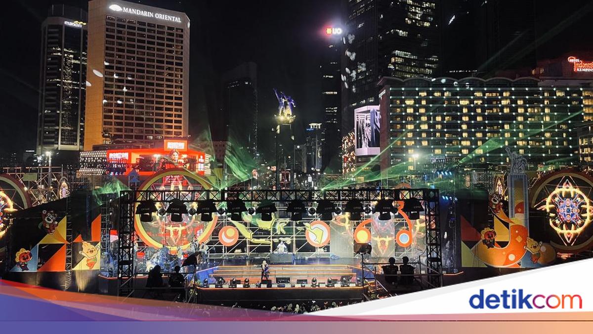 Malam Tahun Baru di Bundaran HI Jakarta Tetap Semarak Tanpa Kembang Api