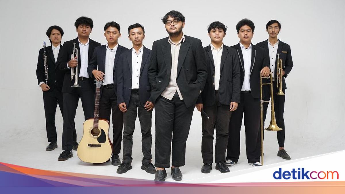 Perjalanan Band Jazz Bluemoon dari Cover Lagu Santai-Keliling Panggung