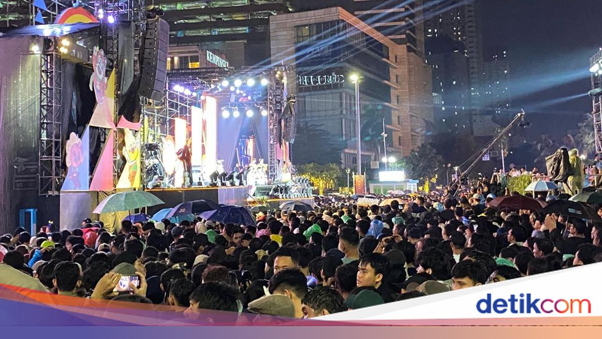 Doa Warga Lintas Agama di Bundaran HI untuk Korban Bencana Sumatera