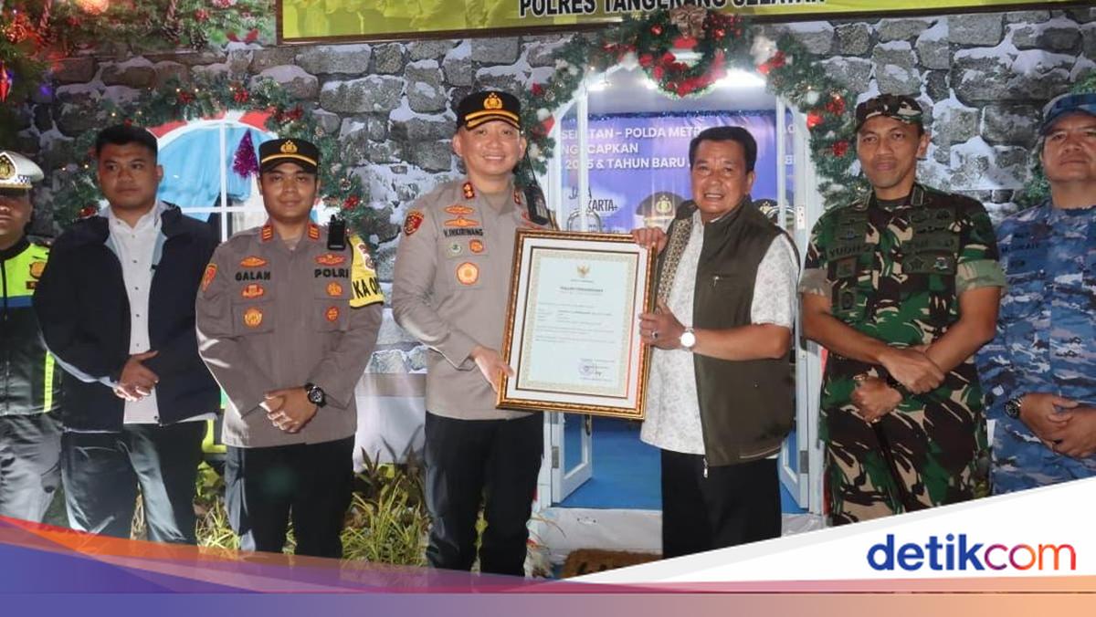 Kapolres Tangsel Terima 3 Penghargaan dari Bupati Tangerang