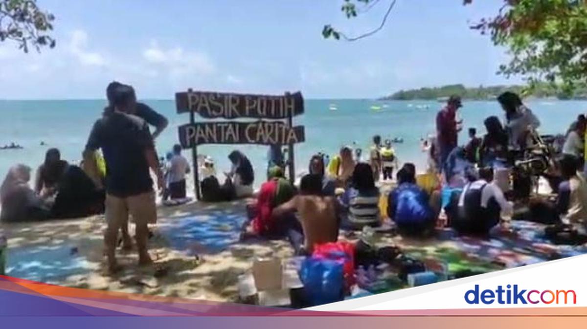 Cuaca Ekstrem Bikin Kunjungan Wisata ke Pantai Carita Menurun Saat Nataru
