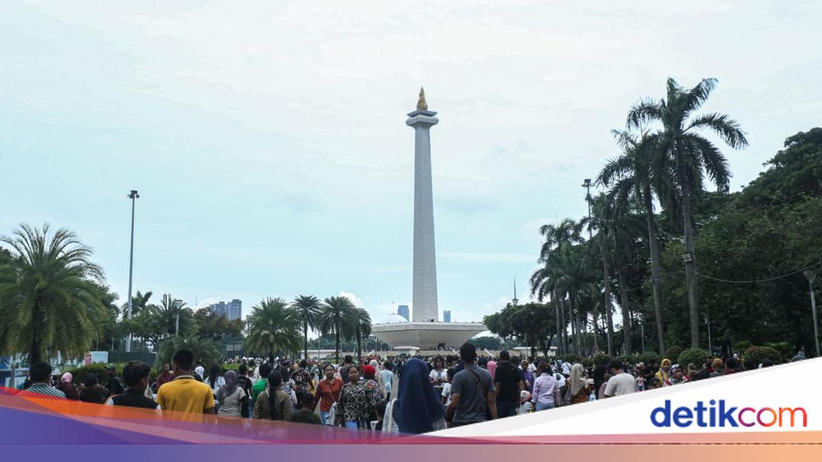 72 Ribu Orang Liburan ke Monas Saat Libur Tahun Baru 2026