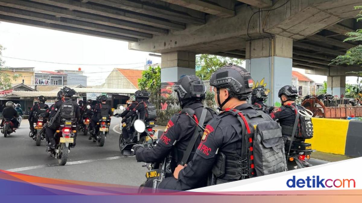 Brimob Polda Metro Gelar Antisipasi Tawuran di Jatinegara Jaktim