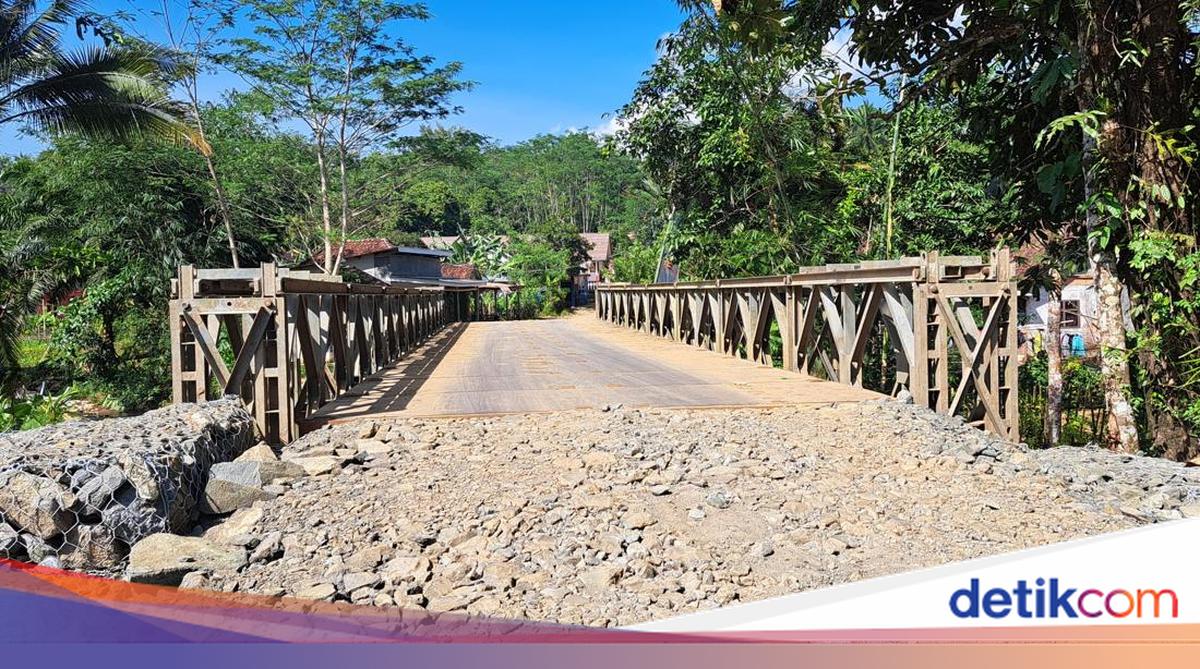 Jembatan Ambruk di Pandeglang Diperbaiki, Kini Bisa Dilalui Warga