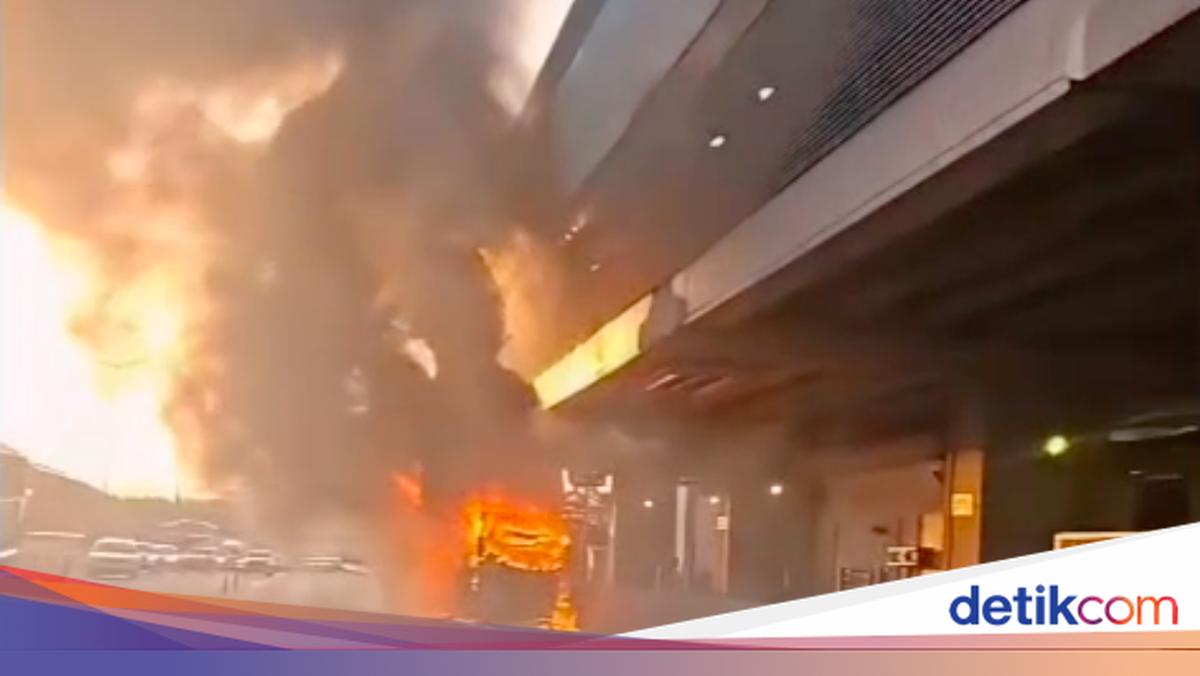 Ada Bus Terbakar di Tol Japek, Alarm di Stasiun LRT Jabodebek Sempat Menyala