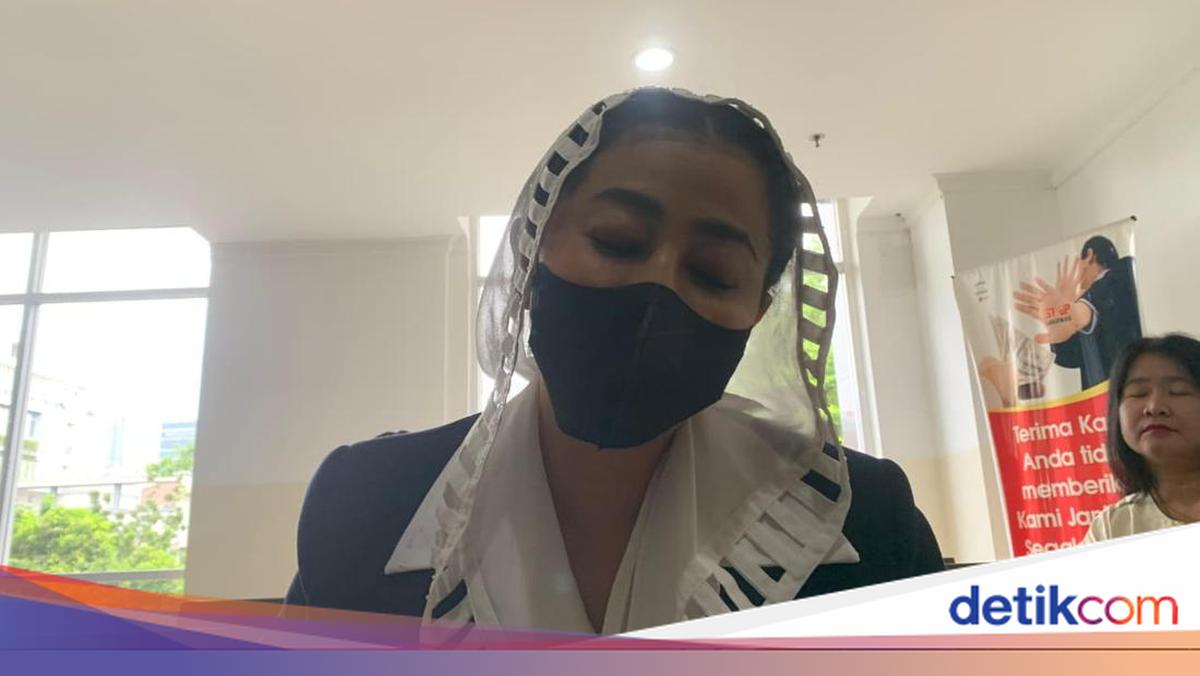 Hasnaeni 'Wanita Emas' Bawa Bukti Chat WA Jadi Novum di Sidang PK Kedua