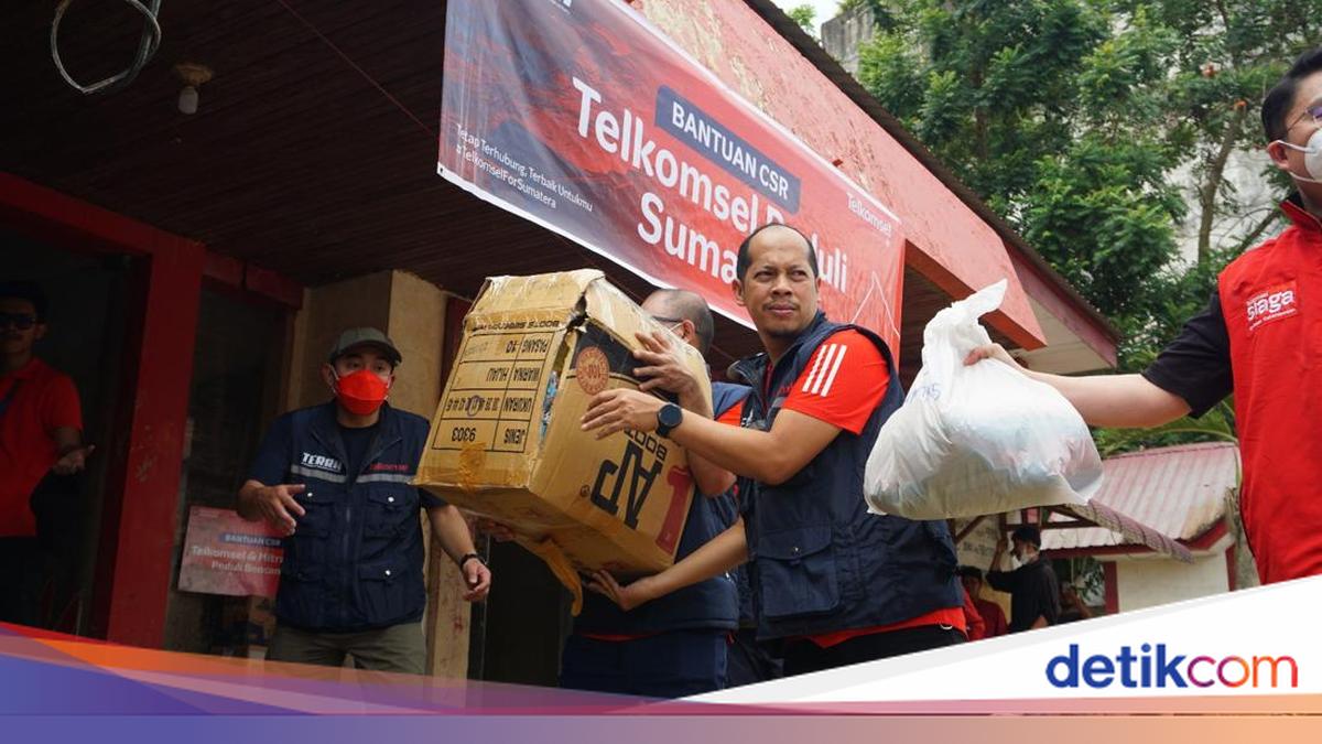 Telkomsel Salurkan Bantuan Logistik ke Warga Korban Banjir Aceh Utara