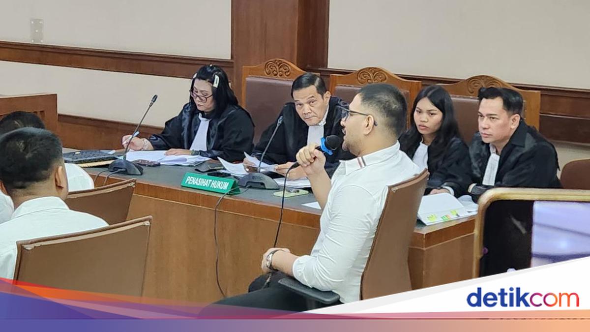 Dicecar Hakim soal Punya 2 HP di Rutan, Ammar Zoni: Satu Hasil Gadai Tahanan