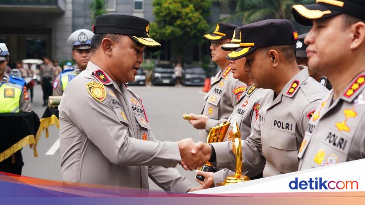 Pos Ikonik Operasi Lilin Polres Tangsel Raih Penghargaan dari Polda Metro
