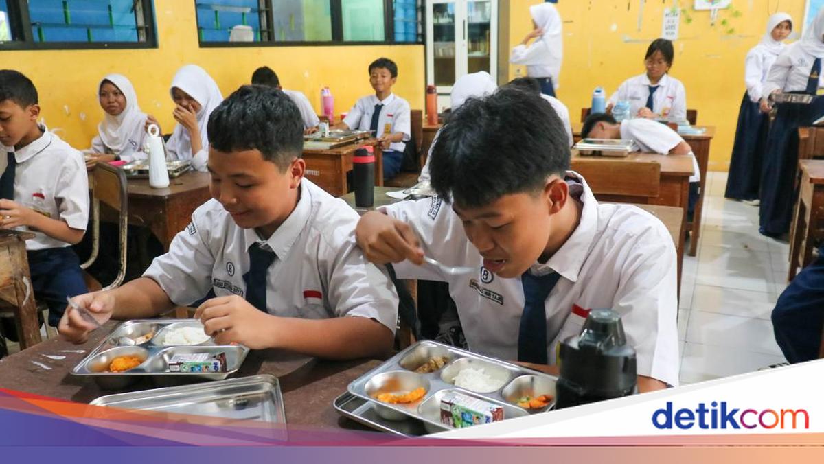Survei Poltracking: MBG Pogram Paling Dirasakan Manfaatnya, 55% Publik Puas