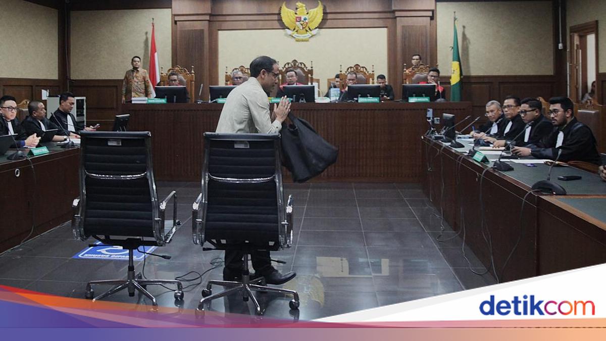 BAP Saksi Ungkap Ada Orang dari KSP Tanya Permendikbud tentang Chromebook