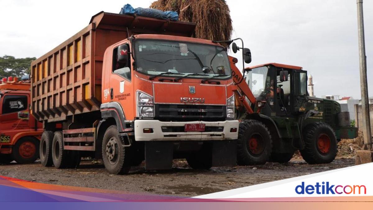 DLH Targetkan Pengangkutan Sampah di Pasar Kramat Jati Selesai 5 Hari