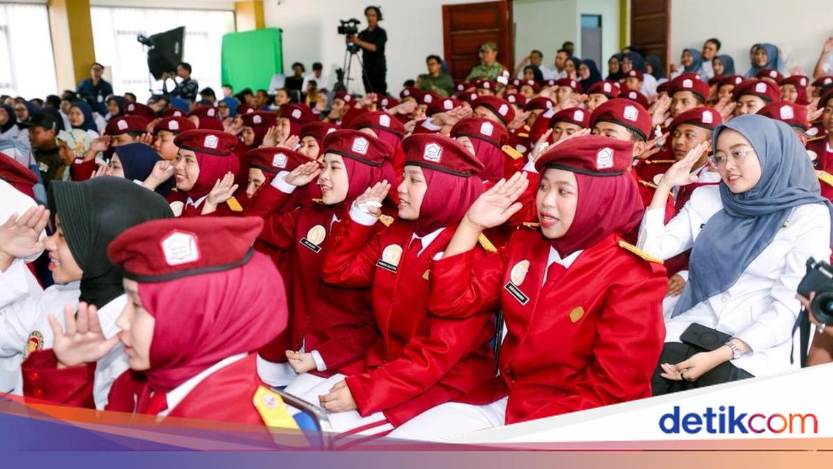 Ratusan Guru dan Siswa Sekolah Rakyat Siap Sambut Presiden di Banjarbaru