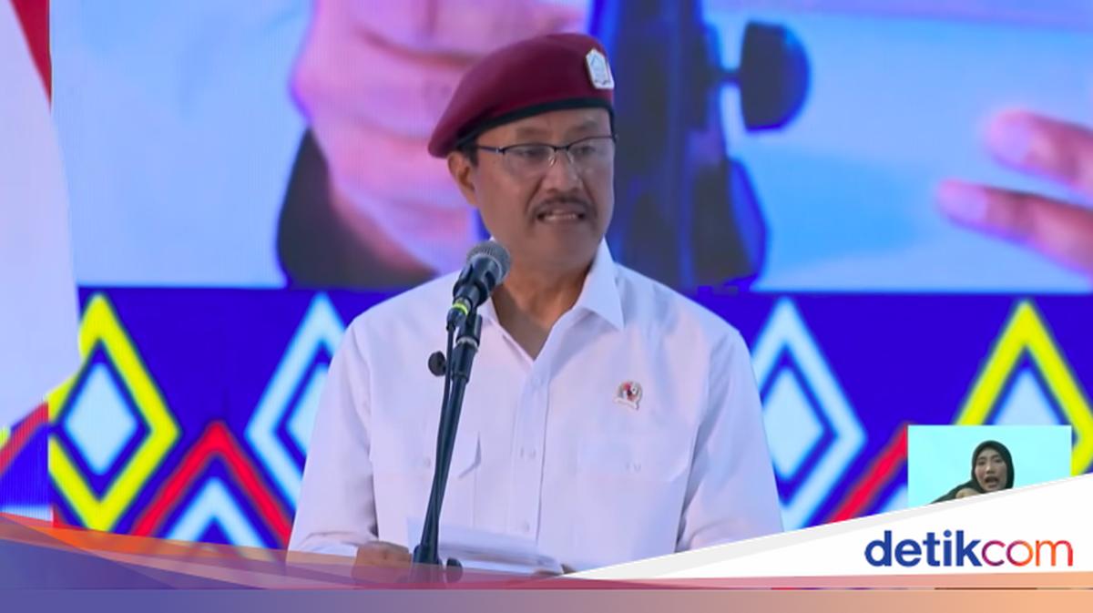 Luncurkan Sekolah Rakyat, Gus Ipul Menangis di Pelukan Prabowo