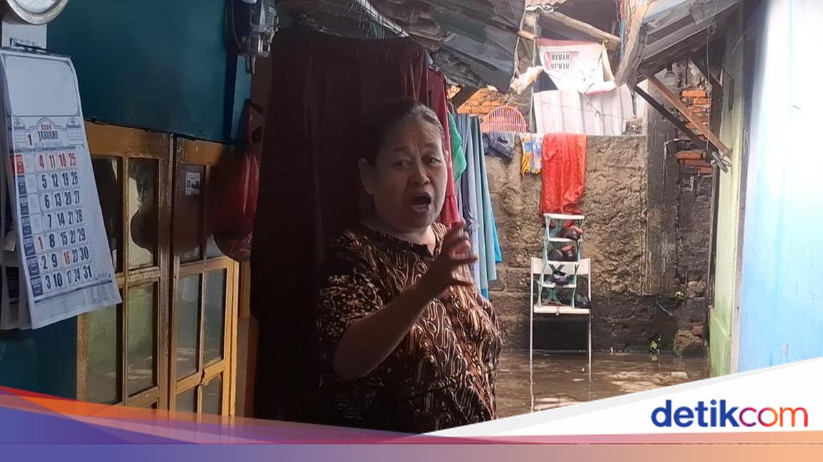 Cerita Warga Warakas Rumahnya Porak Poranda Saat Banjir: Kulkas Tengkurap