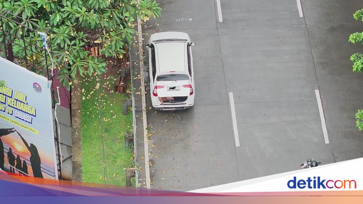 ETLE Drone Patrol Presisi Korlantas Tindak Kendaraan Parkir di Bahu Jalan