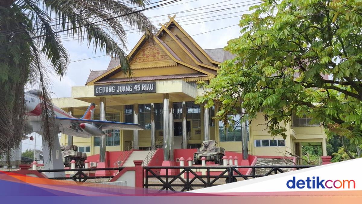 Horornya Gedung Juang 45 Riau: Lusuh, Kotor dan Tak Terawat