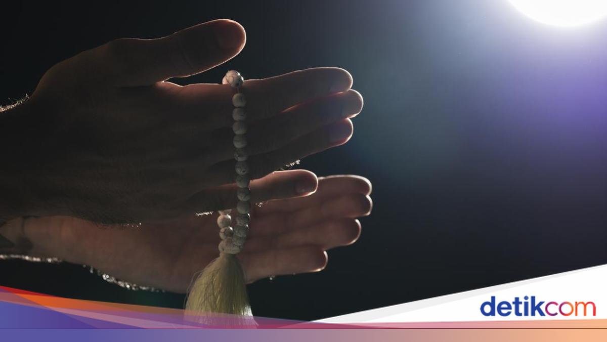 Haji adalah salah satu rukun Islam yang memiliki keutamaan luar biasa. Namun, tidak semua umat Muslim memiliki kesempatan untuk menunaikannya. Lantas, apakah ada amalan yang pahalanya setara dengan haji?
