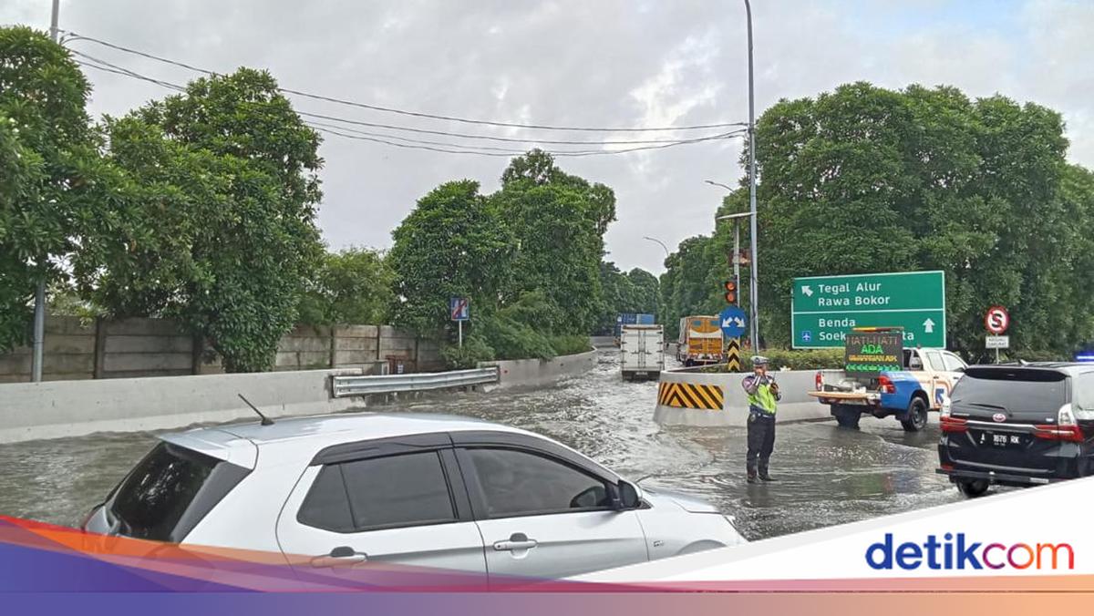 Masih Ada Genangan di Tol Sedyatmo Arah Soetta Pagi Ini, Lalin Melambat