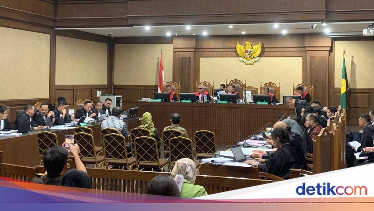 Eks Anak Buah Curhat Dicopot Nadiem Usai Tolak Patuh soal Chromebook