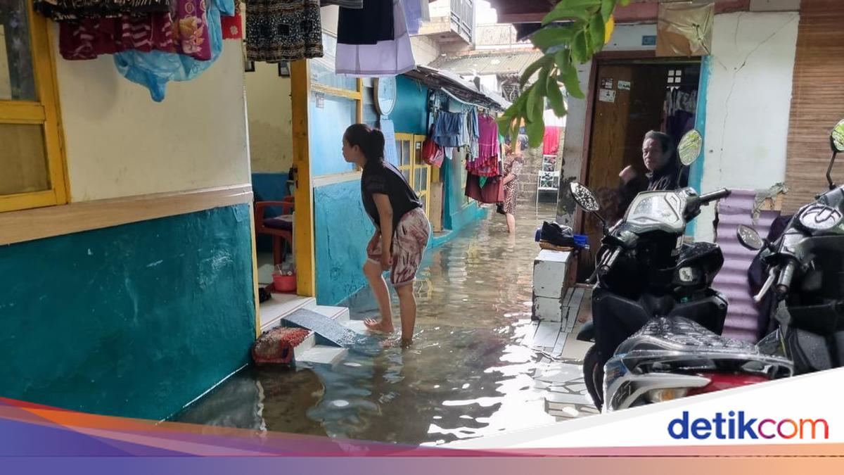 Warakas Jakut Masih Banjir, Warga: Siang Kering, Air Masuk Rumah Sore