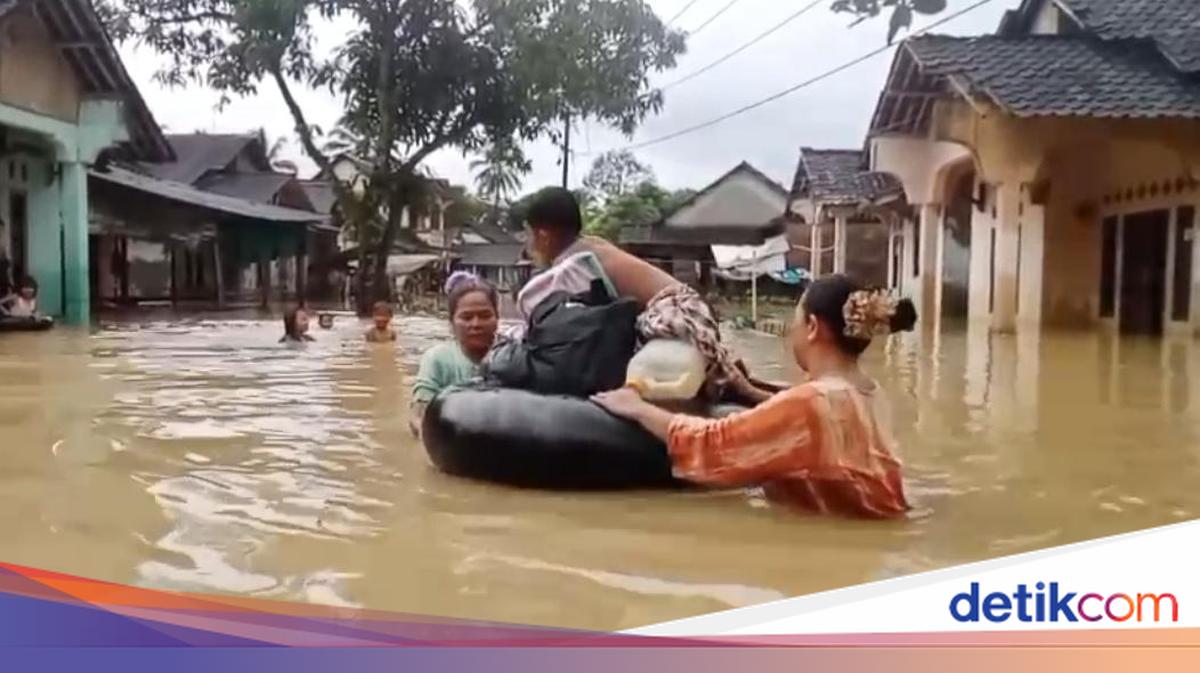 Korban Banjir di Pandeglang Keluhkan Logistik Menipis-Butuh Perlengkapan Bayi