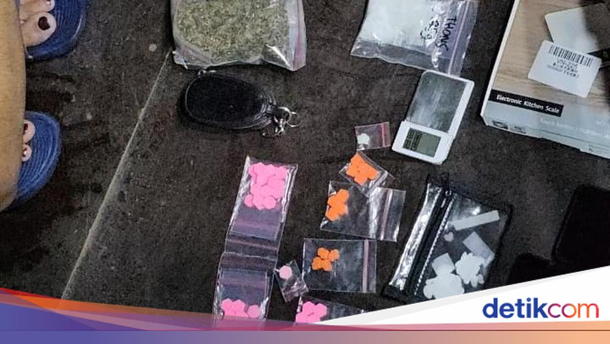 BNN Tangkap 2 Pengedar Narkoba di Cengkareng Jakbar, Sabu-Ganja Diamankan