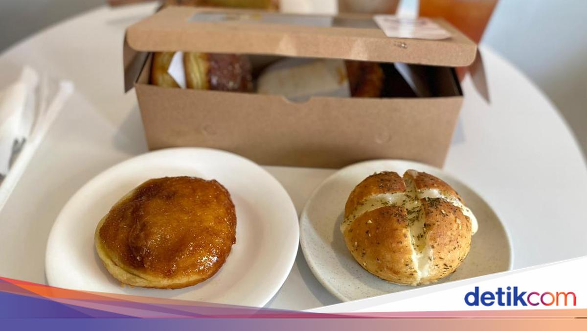 Nyam! Jajan Donat Ubi Topping Kopi Gula Aren dan Jasuke Enak di Bekasi