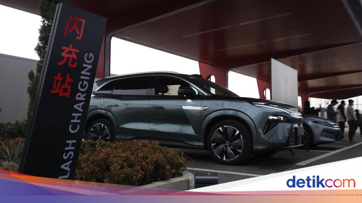 Harga BBM Naik Imbas Perang, Orang Ramai-ramai Beli Mobil Listrik