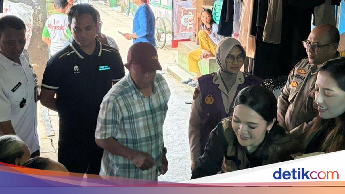 Tim Trauma Healing Polda Metro dan Mahasiswa Pulihkan Korban Pascabanjir Jakut