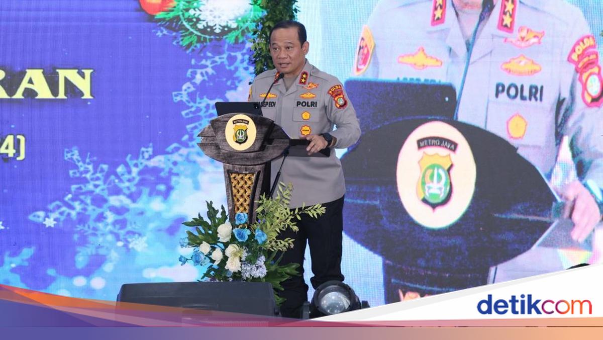 Peringati Natal 2025, Kapolda Metro Ajak Personel Perkuat Semangat Pengabdian