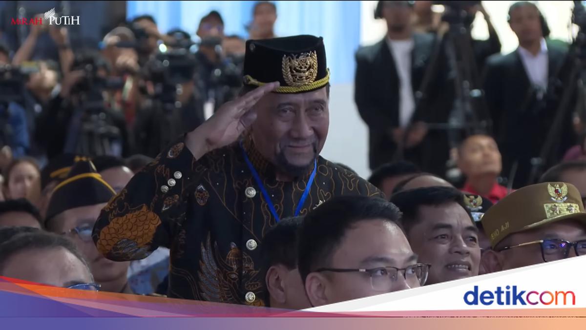 Prabowo Heran Sultan Kukar Ditempatkan di Belakang, Pemprov Kaltim Klarifikasi