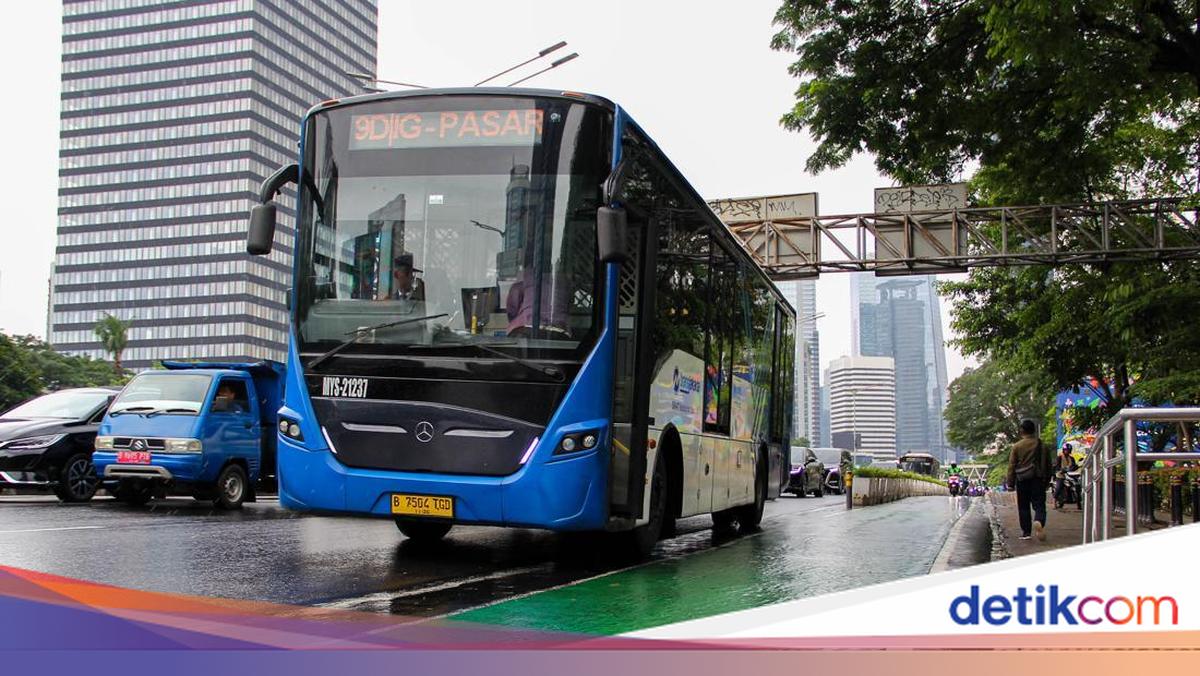 2 Pria Masturbasi di TransJ Ditangkap, Polisi Sita Barbuk Pakaian Korban