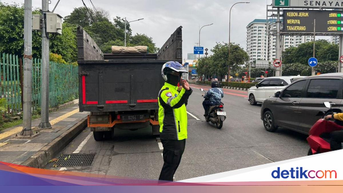Hati-hati, Ada Truk Gangguan di Senayan Arah Slipi Jakbar