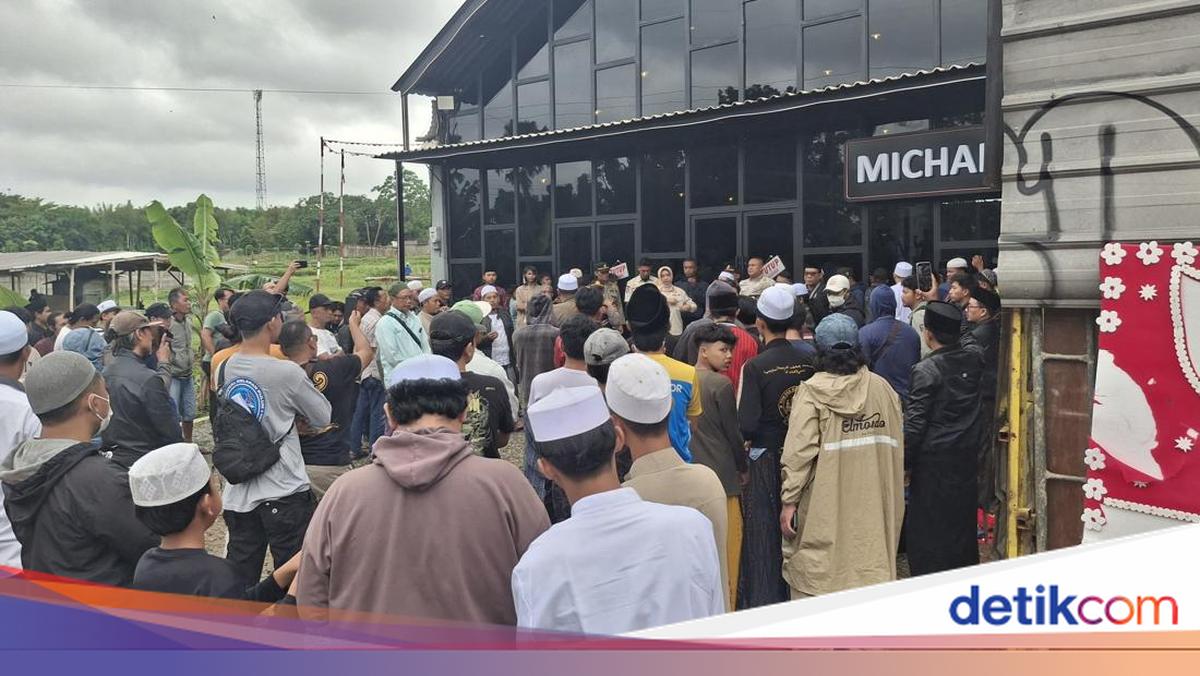 Didemo Warga, Kafe Jual Minuman Alkohol di Bogor Ditutup Satpol PP