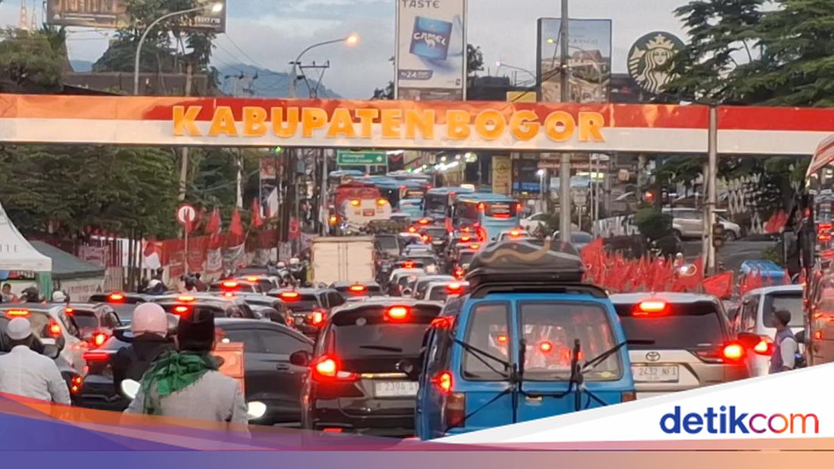 One Way Arah Jakarta Selesai, Lalin Puncak Bogor Normal Dua Arah