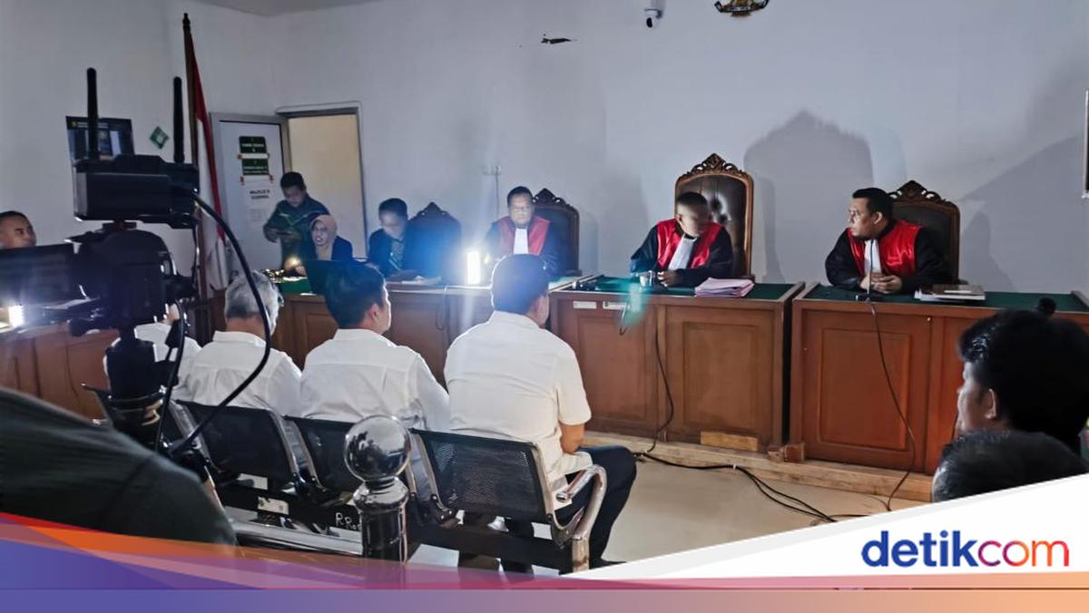 Wakil Ketua dan Anggota DPRD OKU Didakwa Terima Suap Rp 3,7 Miliar
