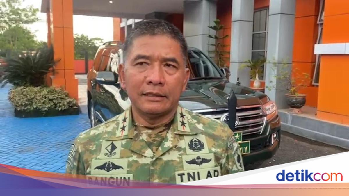 TNI AU Kerahkan Heli Cek Titik Api Diduga Bekas Ledakan Pesawat ATR di Maros