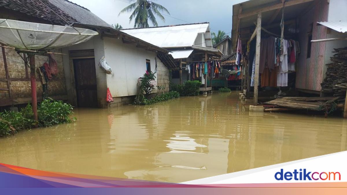 Lelah Langganan Banjir, Warga Pandeglang Usul Normalisasi-Restorasi Sungai