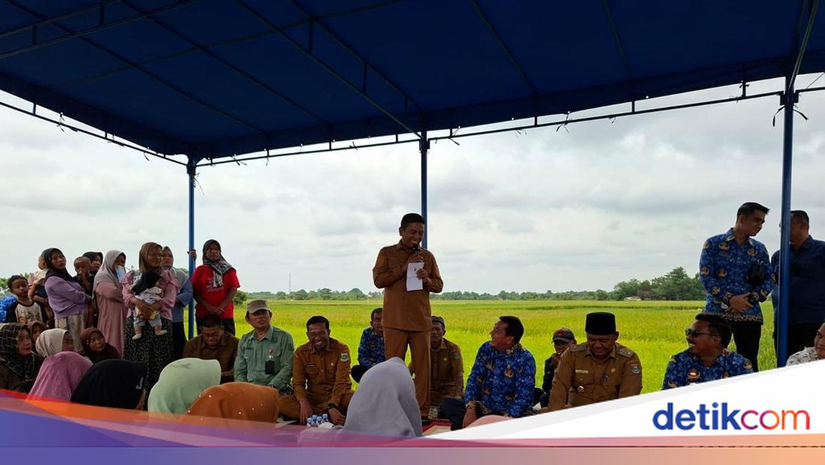 Andra Soni Perbaiki Jalan Desa di Sindang Jaya Tangerang Usai 20 Tahun Rusak