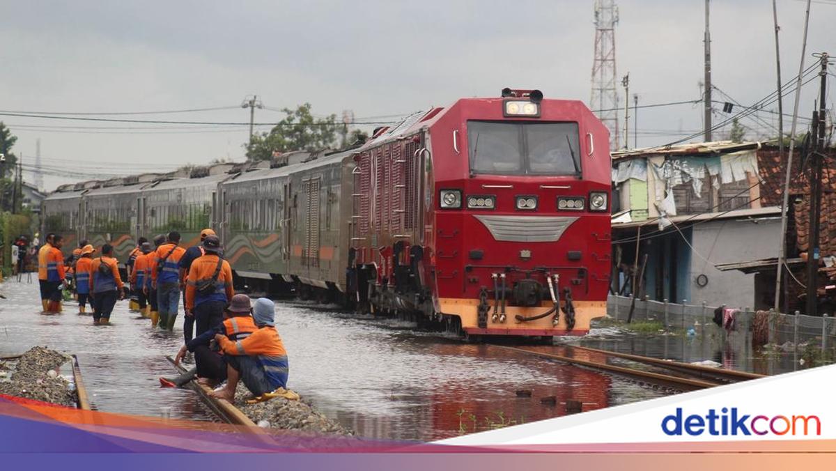 23 Perjalanan KA Dibatalkan Imbas Banjir di Pekalongan, Ini Daftarnya