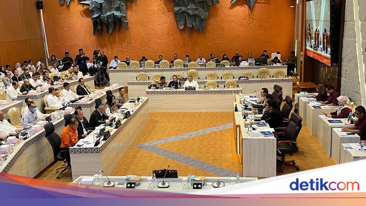 Komisi V DPR Terima Info Pesawat ATR Berbelok: Seharusnya Tidak ke Sana