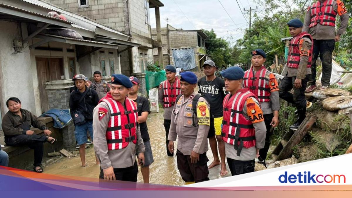 Brimob Polda Metro Gerak Cepat Perbaiki Tanggung Jebol di Bekasi