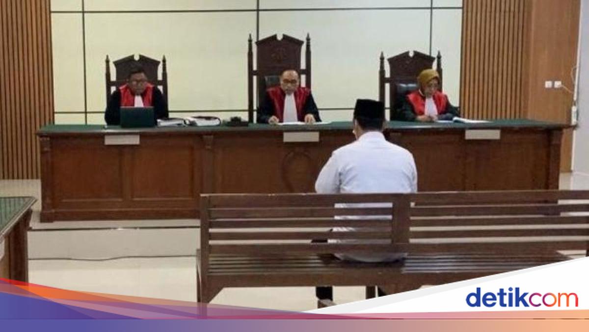 Main Judi, Anggota DPRD Kudus Divonis Kerja Sosial 60 Jam