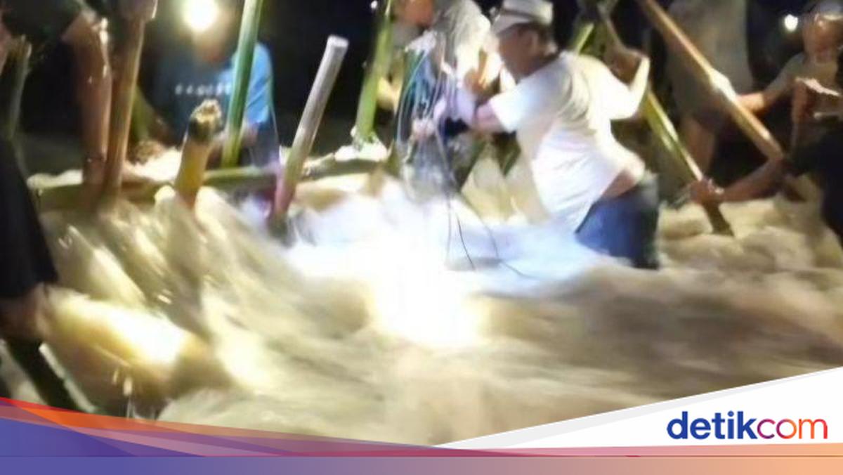 Tanggul Citarum di Muaragembong Jebol, Ratusan Rumah Terendam Banjir