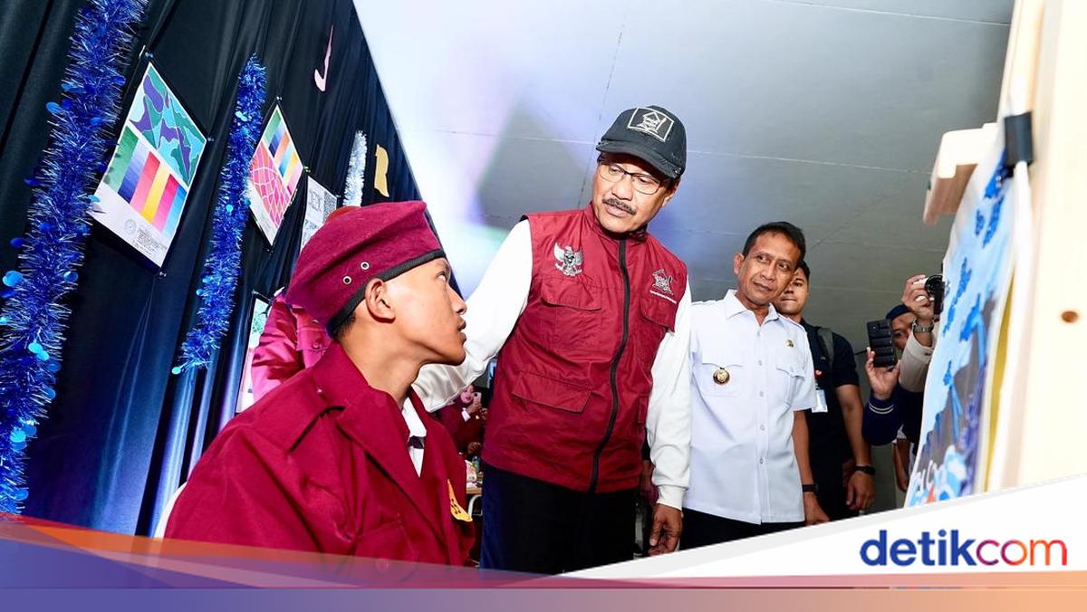 Mensos Dengarkan Cerita Perubahan Siswa Sekolah Rakyat di Bojonegoro