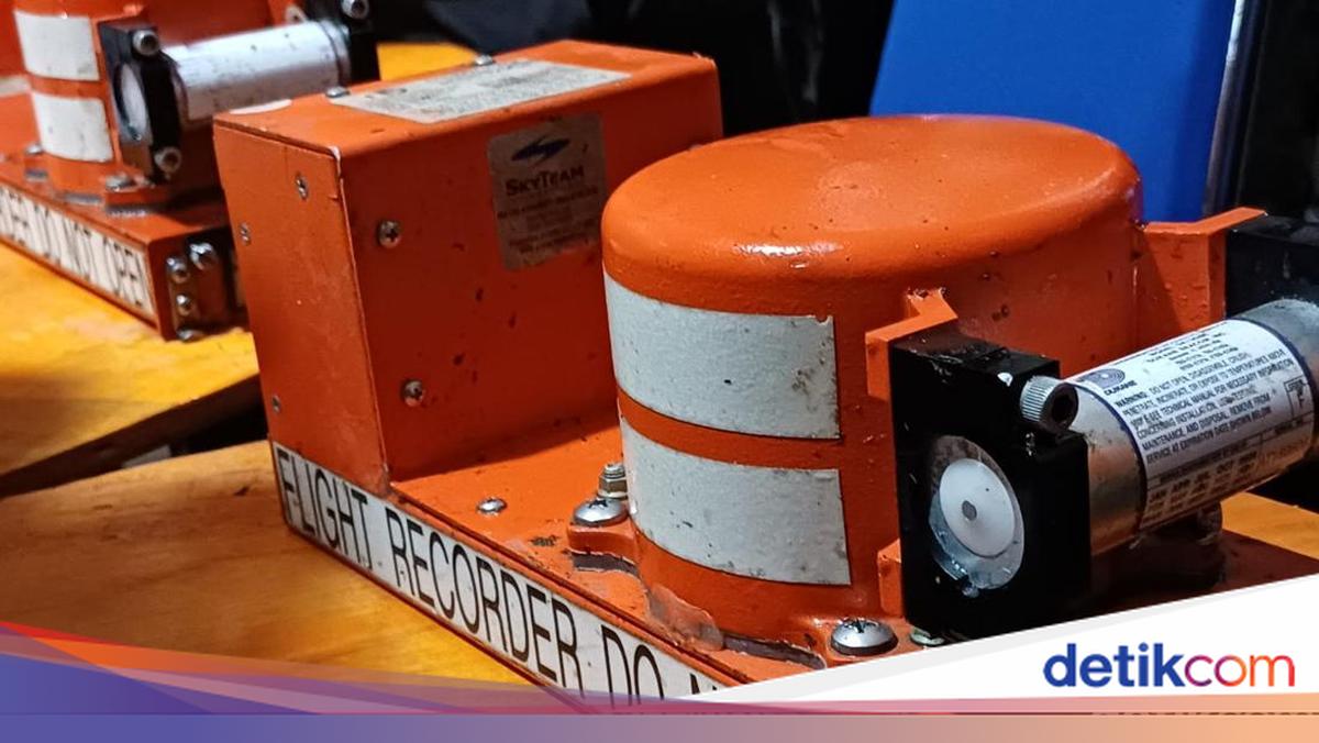 KNKT Analisis Black Box Pesawat ATR, Ada Percakapan Pilot 2 Jam di Kokpit