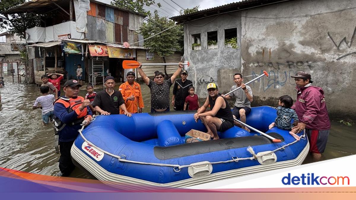 287 KK Terdampak Banjir di Bintara Bekasi, Ketinggian Air Capai 80 Cm