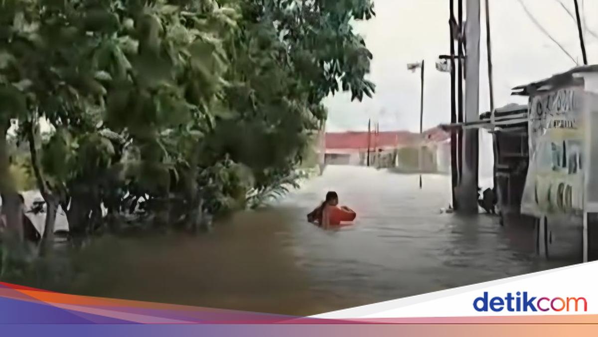 Desa di Kabupaten Bekasi Banjir hingga 2 Meter, 3.000 KK Diungsikan